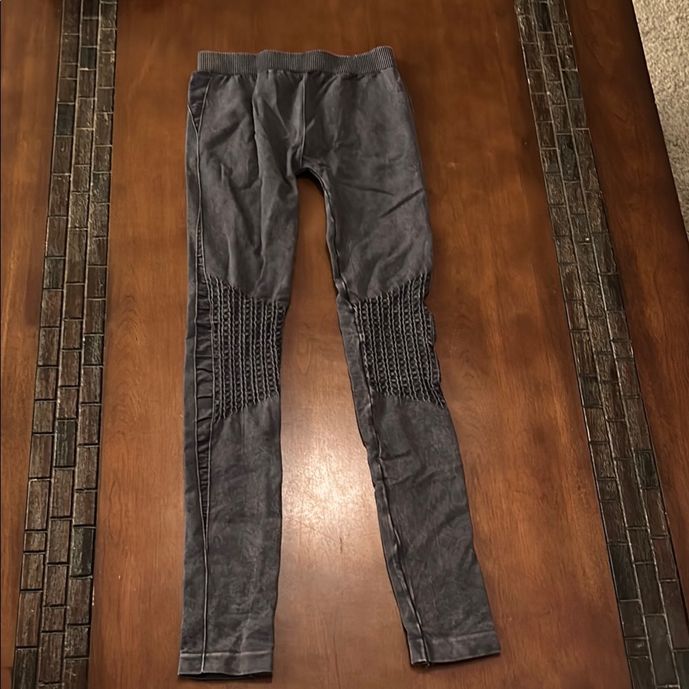 Gray Textured Leggings